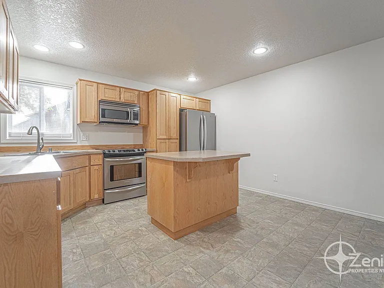 5242 N St — Photo 7