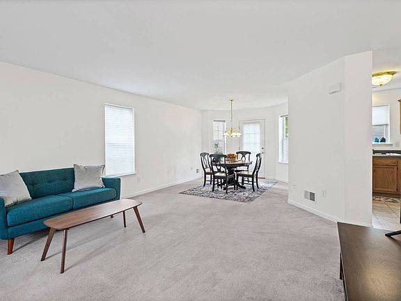 5th image of 43 Morning Glory Way