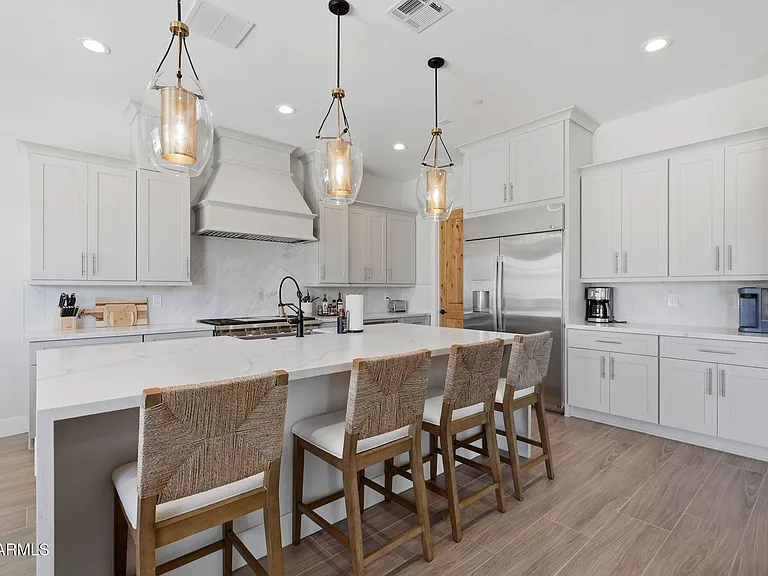 6896 E Lomas Verdes Dr — Photo 10