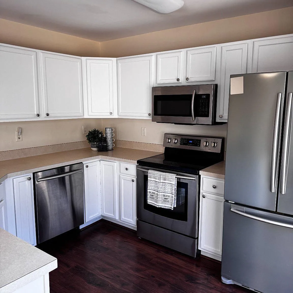 3 bed, 4.0 bath, 1540 sqft, $2,800 — Photo 4