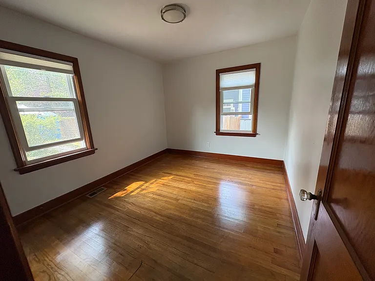 419 N Church Ave — Photo 10