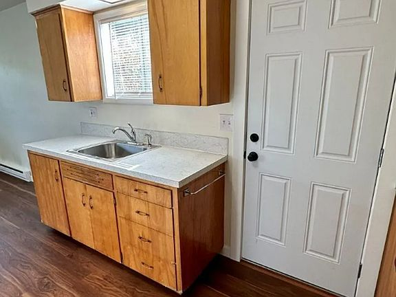 3rd image of 402-404 Bryant St #402