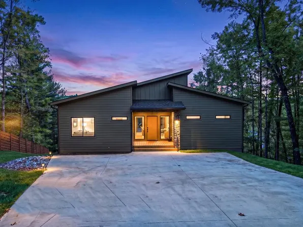 11 Falcon Dr, Blairsville, GA 30512