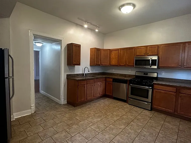 7218 Meade Street — Photo 11