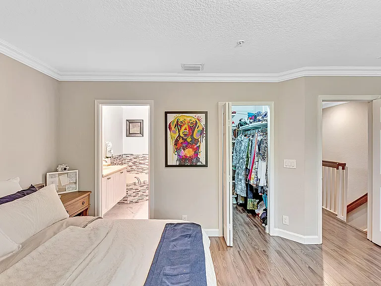 323 Bayfront Dr — Photo 35