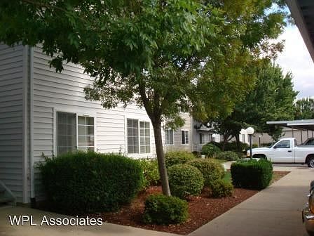2nd image of 1943 21st Ave SE APT 104