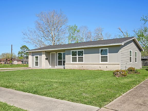2nd image of 2942 Knotty Oaks Trl