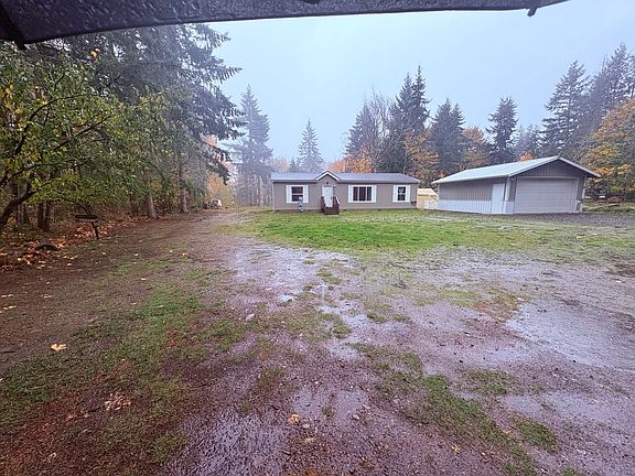 2nd image of 22516 196th St E