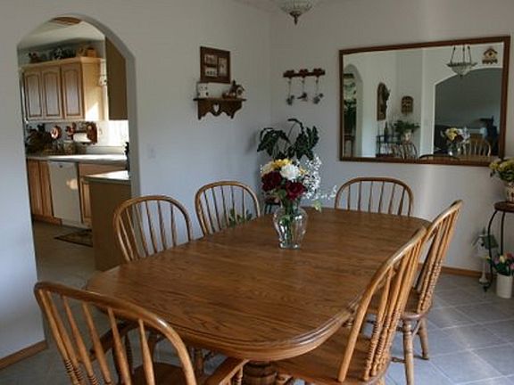 Dining Room w/Kitchen Access