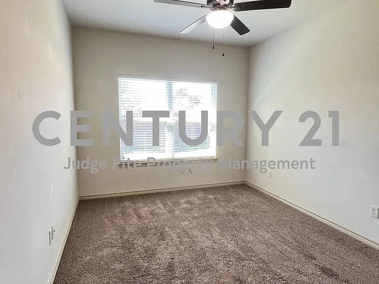 214 Lasso Cir — Photo 10