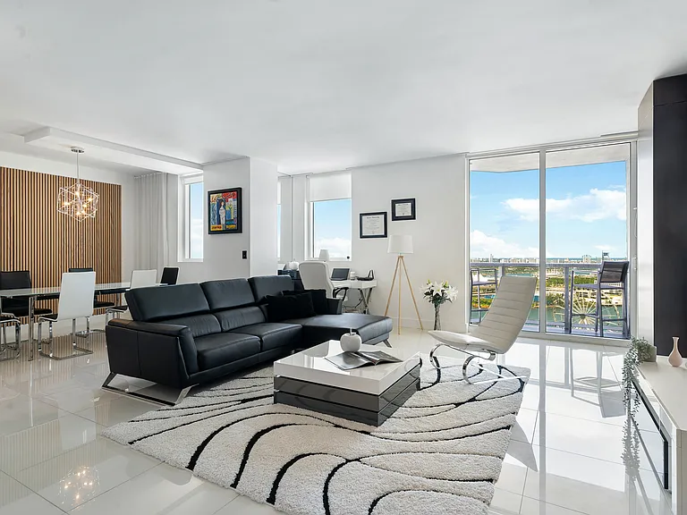 244 Biscayne Blvd #2602 — Photo 1