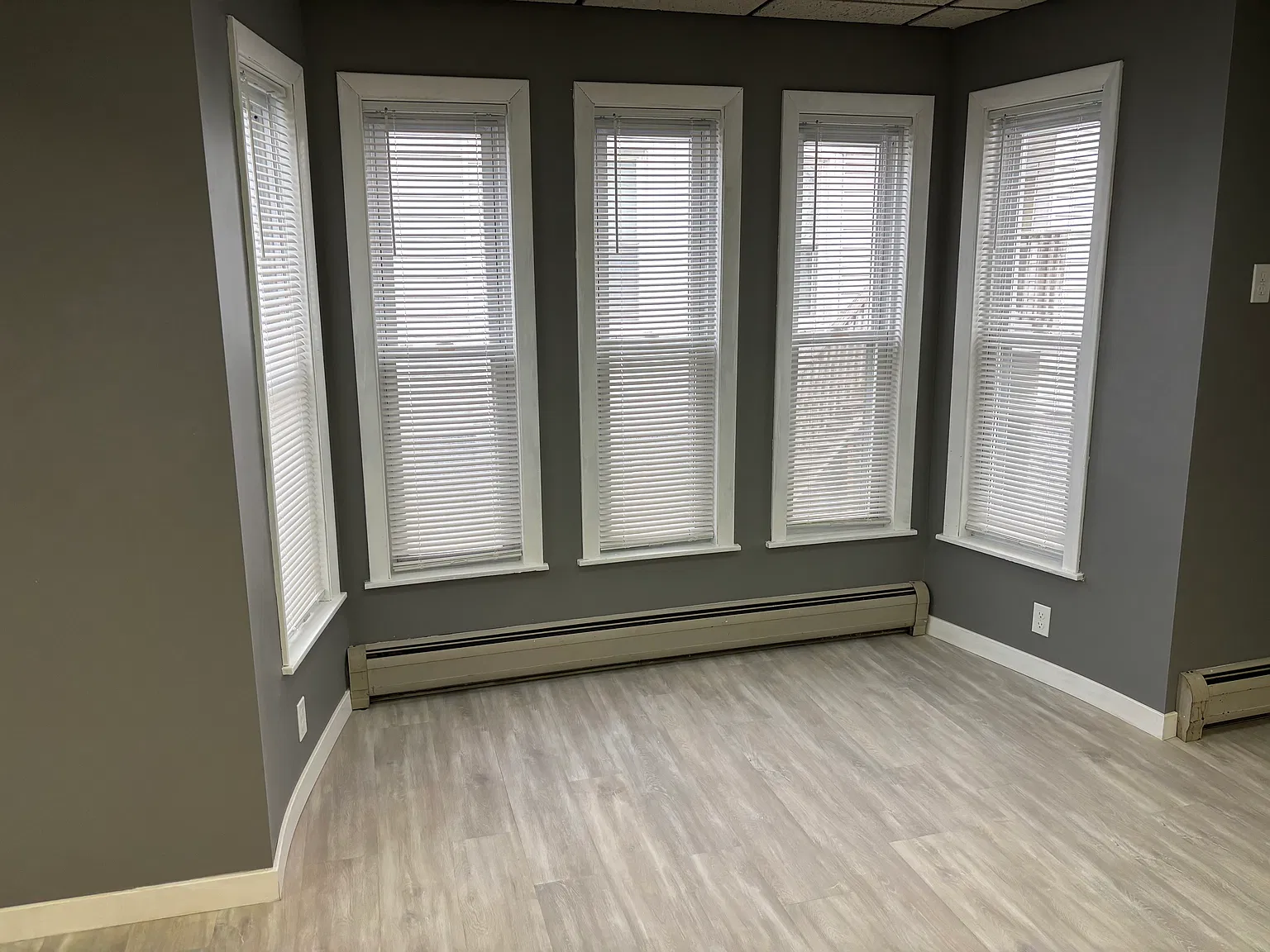 4 bed, 1.5 bath, 1500 sqft, $3,100 — Photo 4