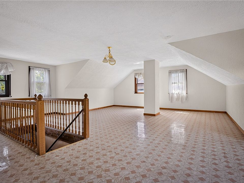 31st image of 121 Kittanning St
