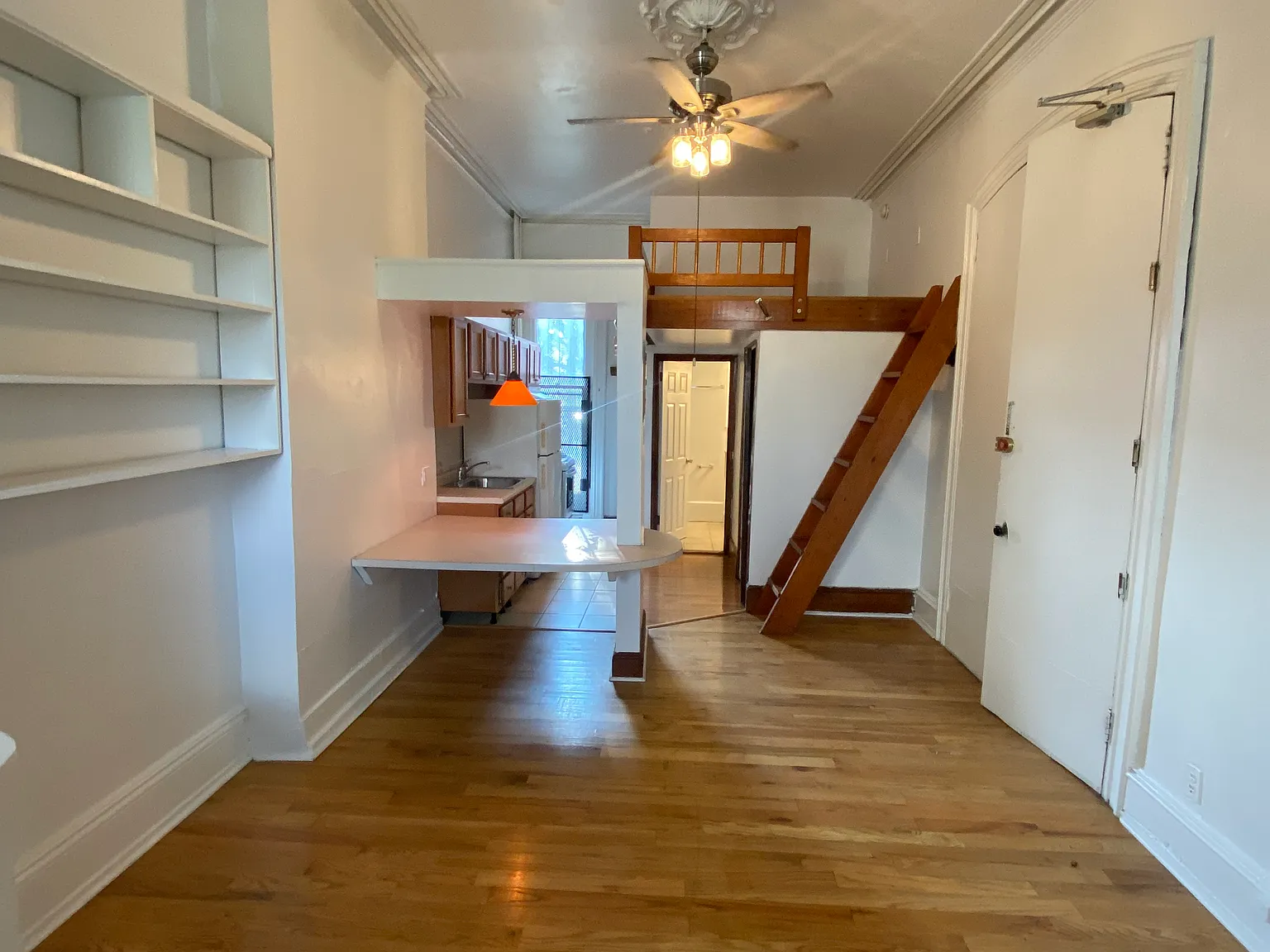 Studio, $1,100 — Photo 2
