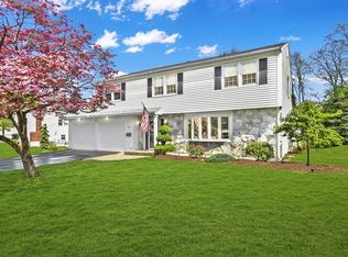 18 Bacon Rd, Framingham, MA 01701