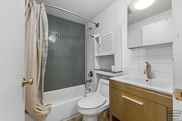 Rented by Signature Property Realty | media 5