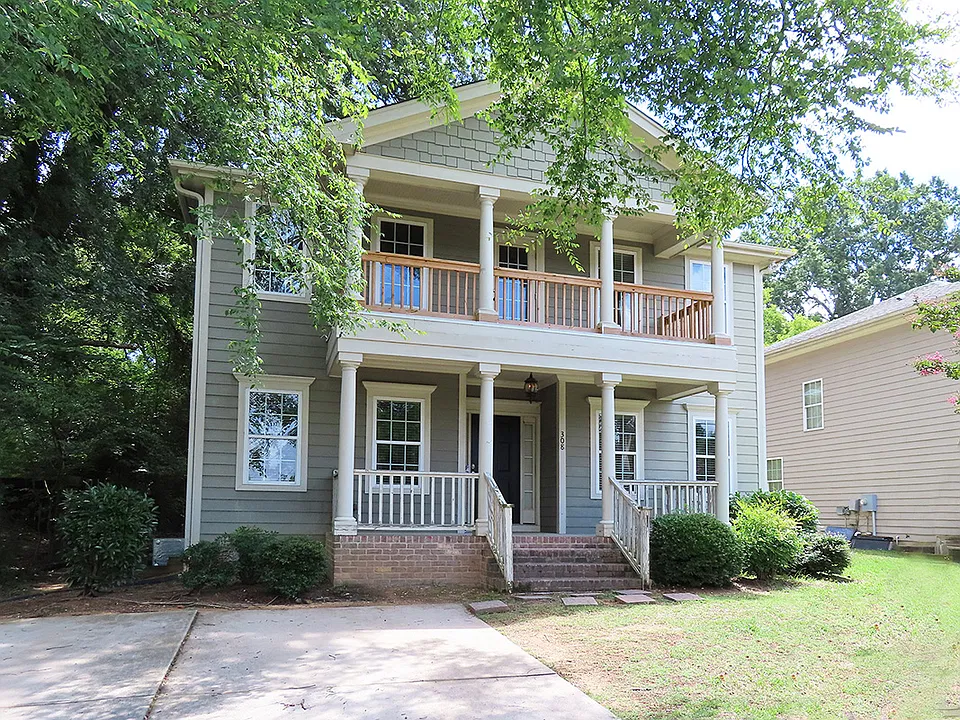 308 Sunset Dr #B