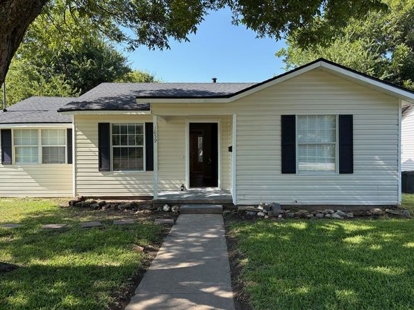 1059 E Elm St