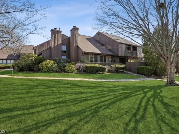 130 Kingsberry Dr, Franklin Twp., NJ 08873