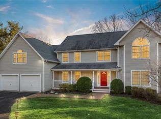 10 Waterview Dr, Ossining, NY 10562