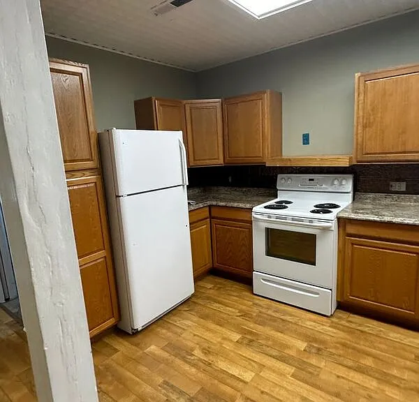 304 W Church St — Photo 4
