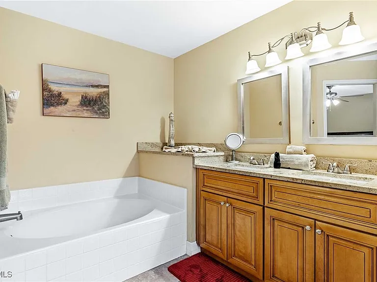 4534 SW 5th Pl — Photo 13