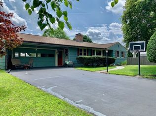 10 Stone Ridge Ln, Greenfield, MA 01301