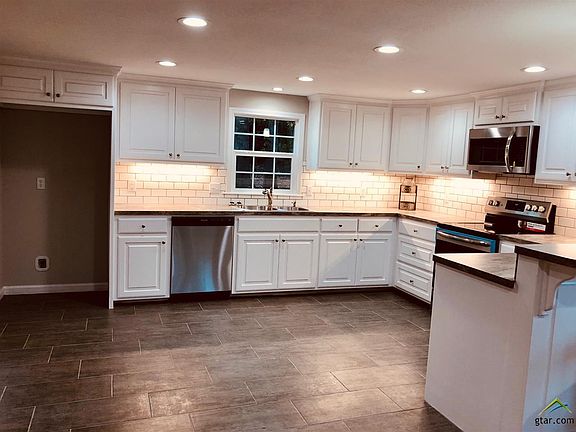 3rd image of 13508 Oakleigh Dr