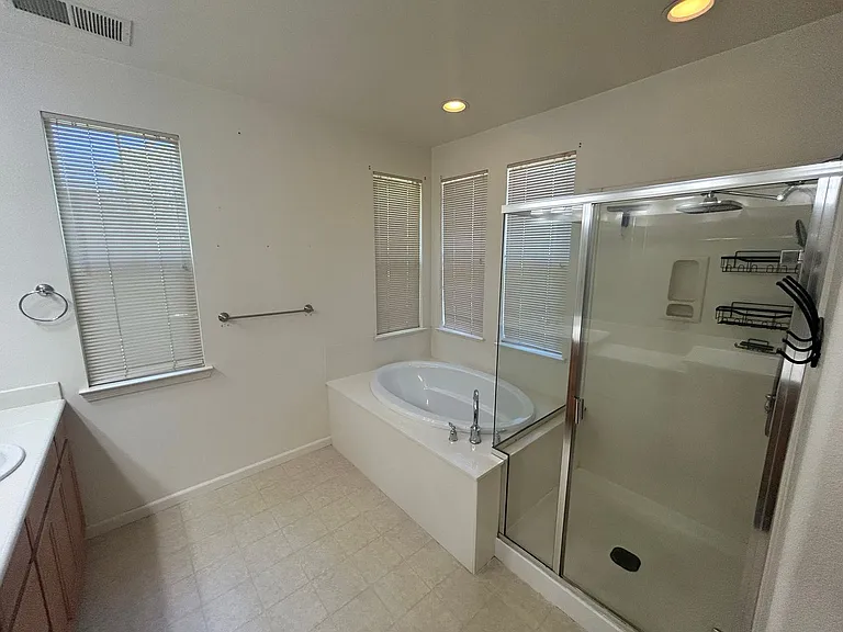 499 W Saint Francis Ave — Photo 8