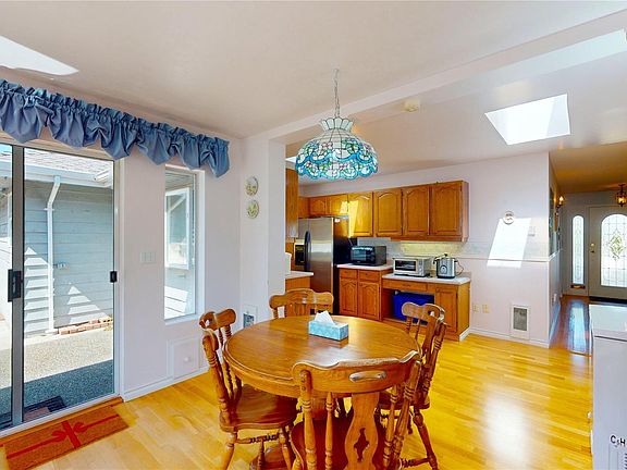 5th image of 4878 Sea Ridge Dr