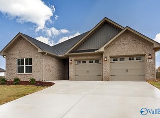 113 Alton Dale Dr, Toney, AL 35773