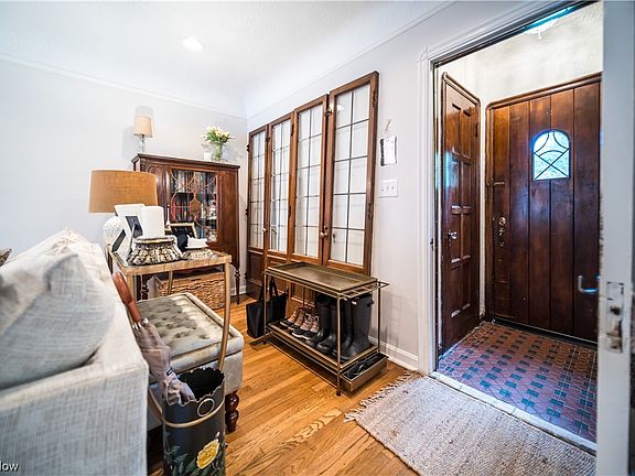 3rd image of 3396 Meadowbrook Blvd