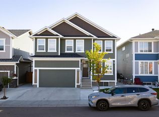 82 N Red Sky Rd NE, Calgary, AB T3N 1R1