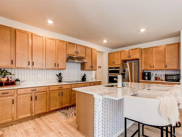 564 Felicity Loop — Photo 14