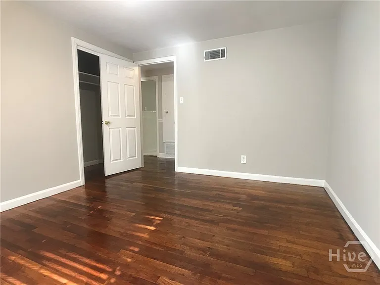 10609 Middleground Rd — Photo 7
