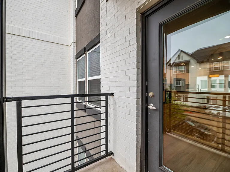 3353 Norris St — Photo 4