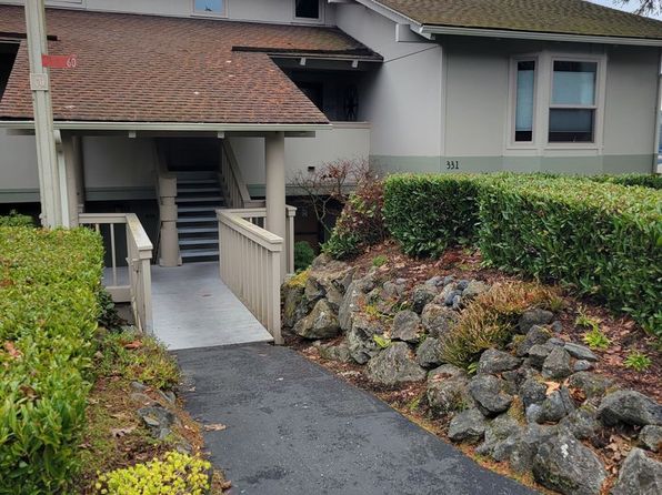 60 Admiralty Ln UNIT 325