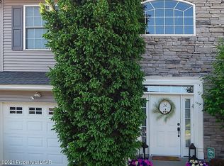 26 Marina Dr, Harveys Lake, PA 18618