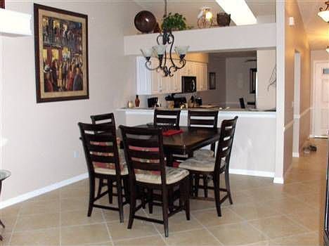 5th image of 12205 SW Kingsway Cir
