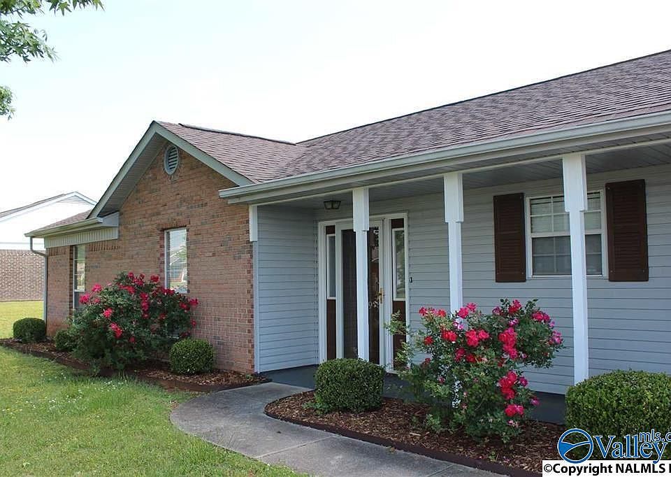 1st image of 109 Brenna Ln
