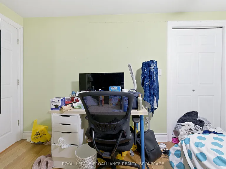 511 Victoria St — Photo 36