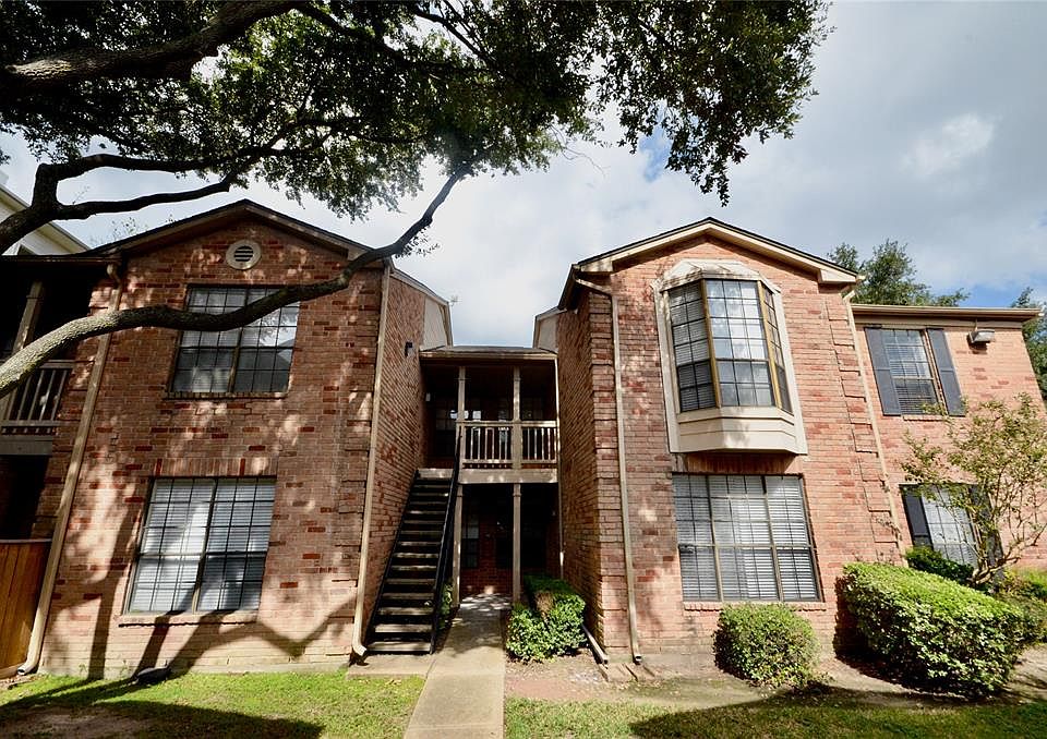 1st image of 2255 Braeswood Park Dr APT 305