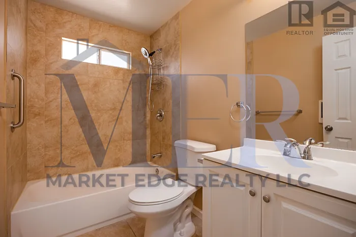 2501 W Belmont Ave #4 — Photo 15