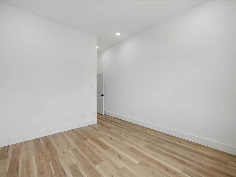 7900 Bowen St #A — Photo 20