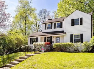 5608 Vernon Pl, Bethesda, MD 20817