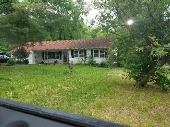 409 Puetz Ln, Gray Summit, MO 63039