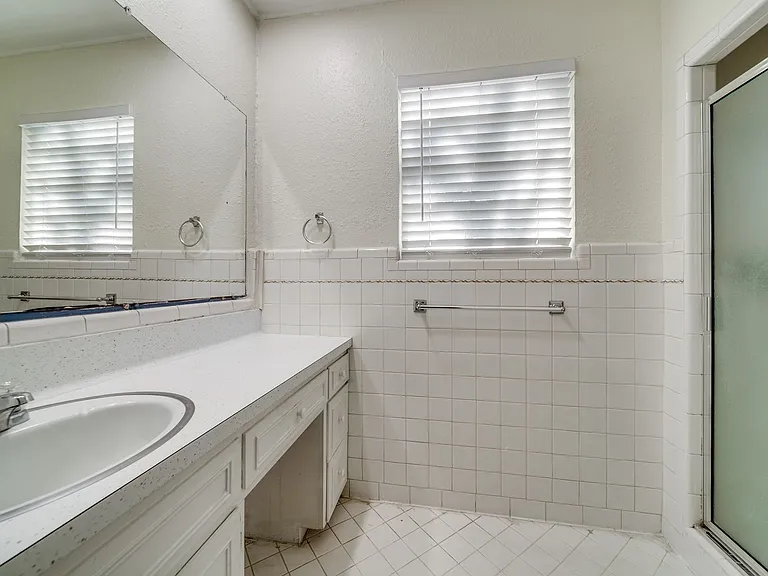 136 Harmon Dr — Photo 18