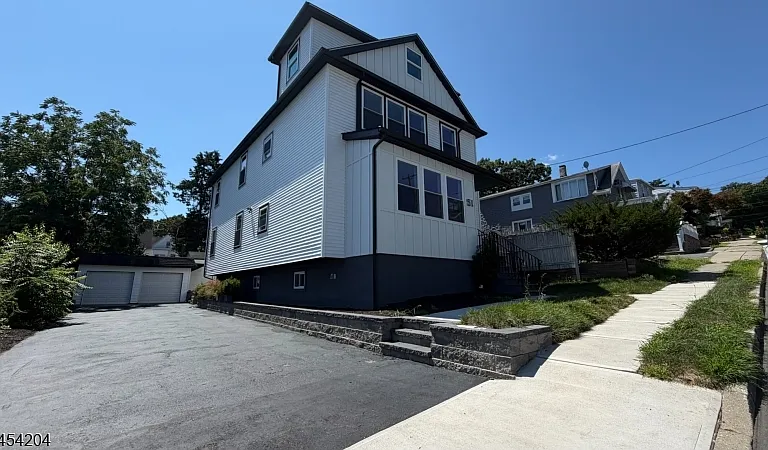 51 John Ryle Ave #A — Photo 2