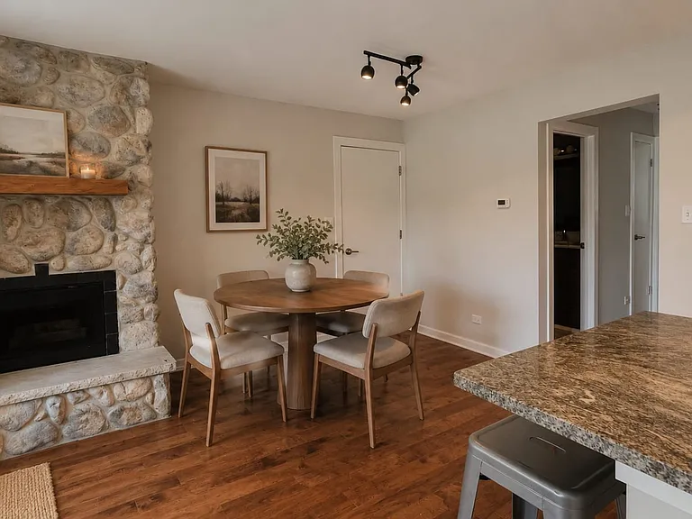821 S Dwyer Ave #B — Photo 1