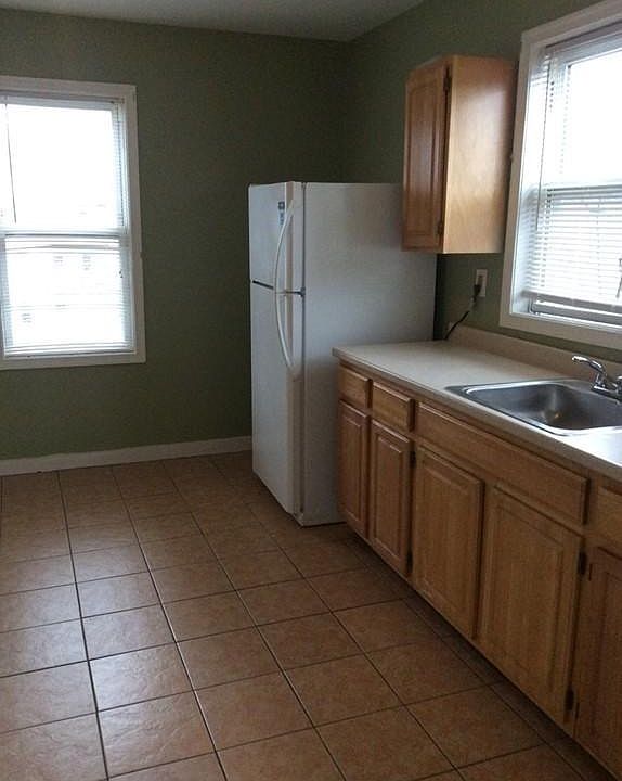 2nd image of 263 Fuller St #3